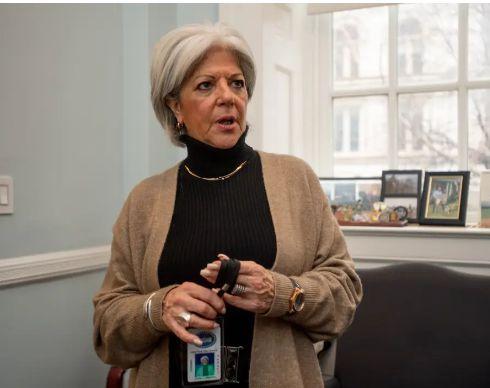 50岁色情明星,揭秘50岁色情明星的传奇人生